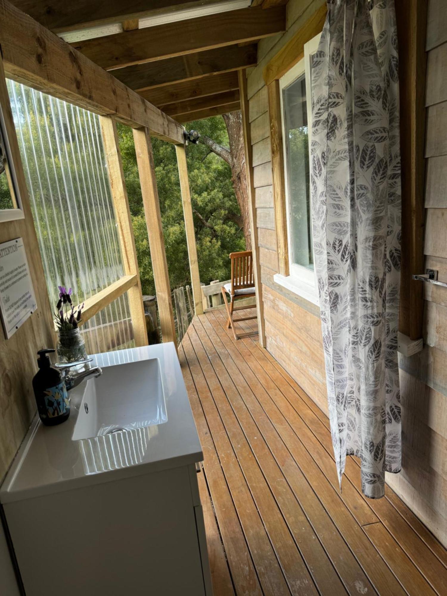 Private Cabin Close To The City Centre Whangarei Dış mekan fotoğraf